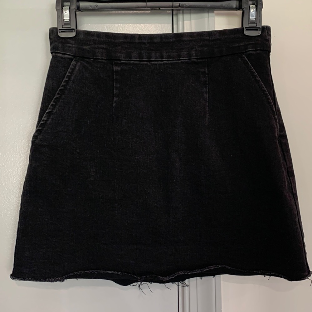 Forever 21 black denim skirt